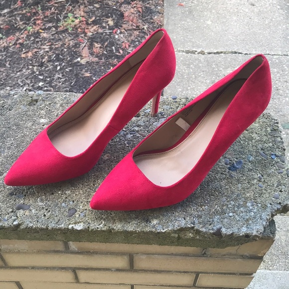 Heels - Picture 1 of 3